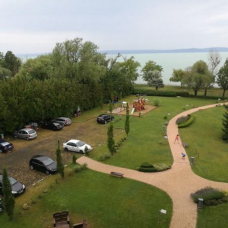 Hanga Apartman Siófok Buitenkant foto