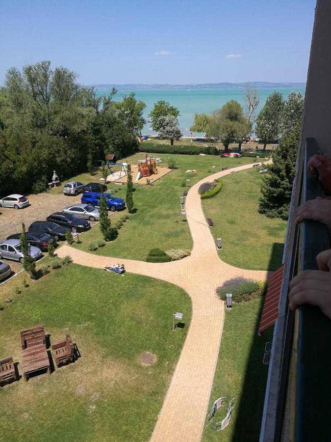 Hanga Apartman Siófok Buitenkant foto